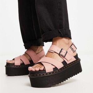 Dr Martens Voss ii quad sandals in Peach Beige SIZE 7